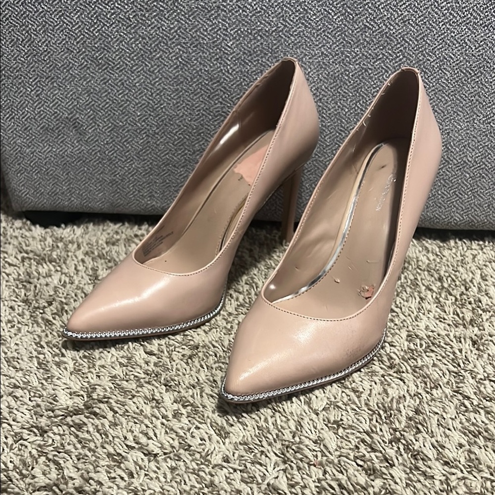 Elegant Nude BCBGeneration Pumps